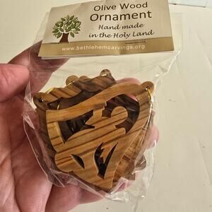 NIP Bethlehem Carving Group Hand Carved Nativity Ornaments (6) Nativity Angel